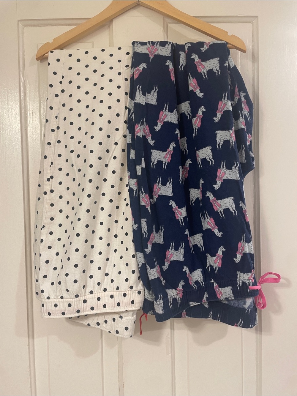 Women’s Old Navy Flannel Sleep Pant Set Llama Print and White Polka Dot Size XL